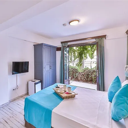 Отель Mare Garden Тургутрейс