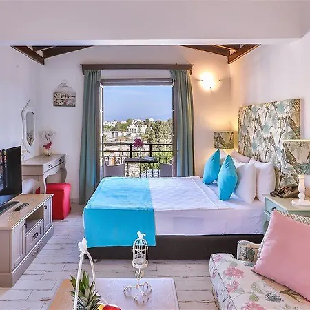 Mare Garden Отель Тургутрейс