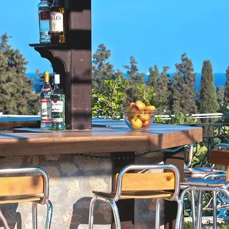 Mare Garden Hotel 3*