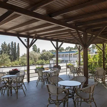 Mare Garden Hotel 3*